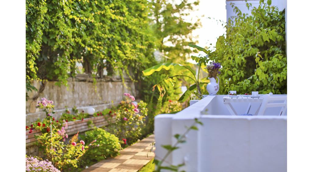 Palas Ilica Cesme Exterior photo